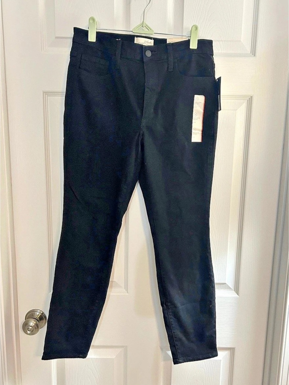 Women’s Size 10 Black High-Rise Skinny Jeans-NWT
